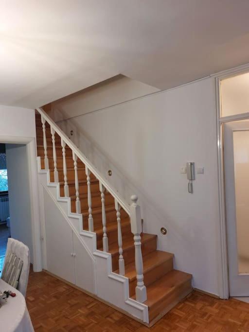 Apartman Laura Загреб Екстериор снимка